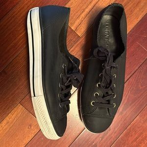 CONVERSE ALL STAR CHUCK TAYLOR BLACK LEATHER - Sz W 8.5 - Low top